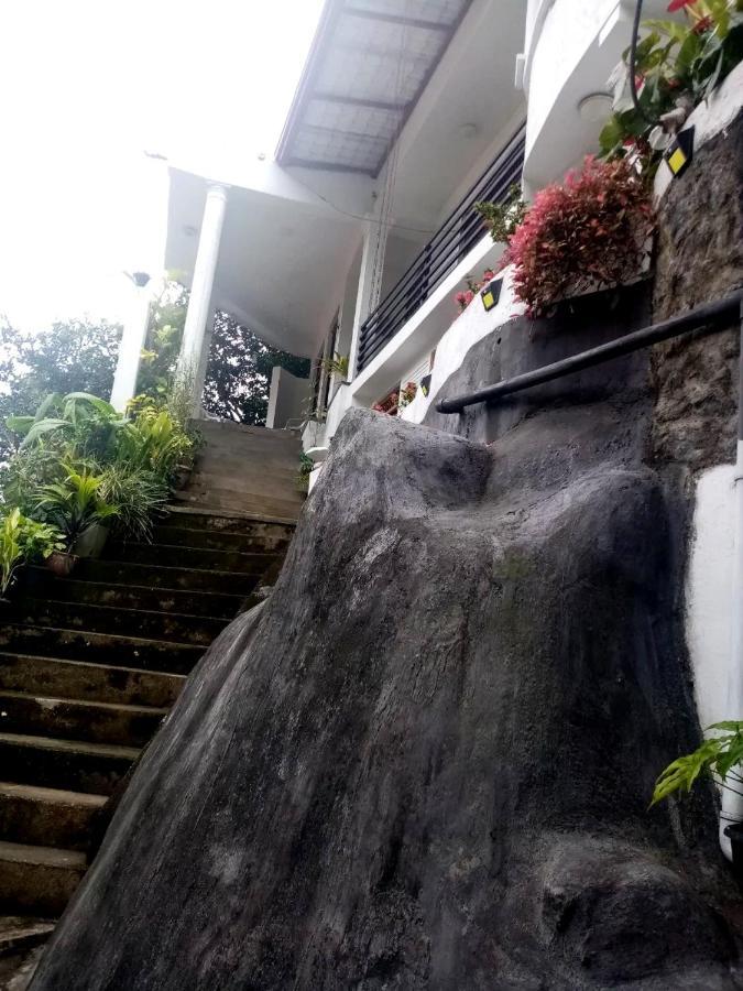 Chandi Mahal Homestay Kandy Esterno foto