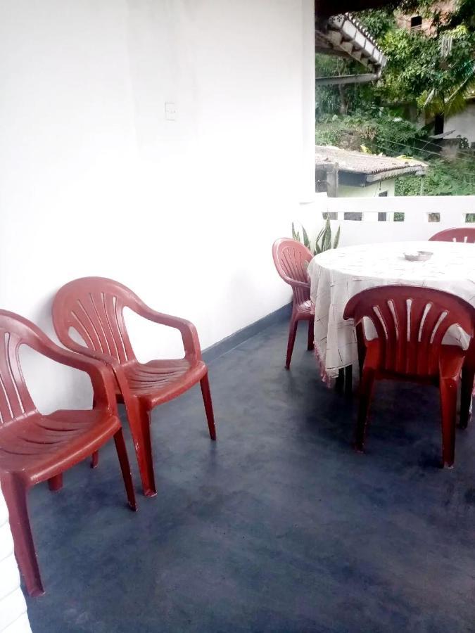 Chandi Mahal Homestay Kandy Esterno foto