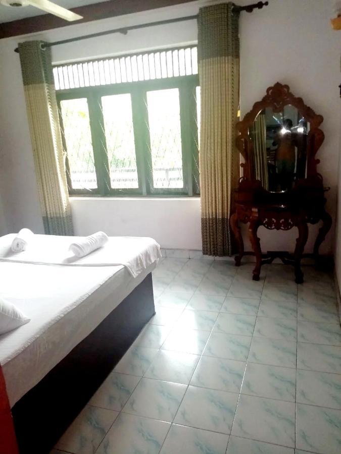 Chandi Mahal Homestay Kandy Esterno foto