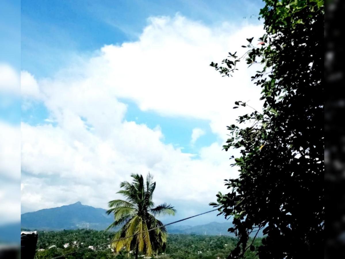 Chandi Mahal Homestay Kandy Esterno foto