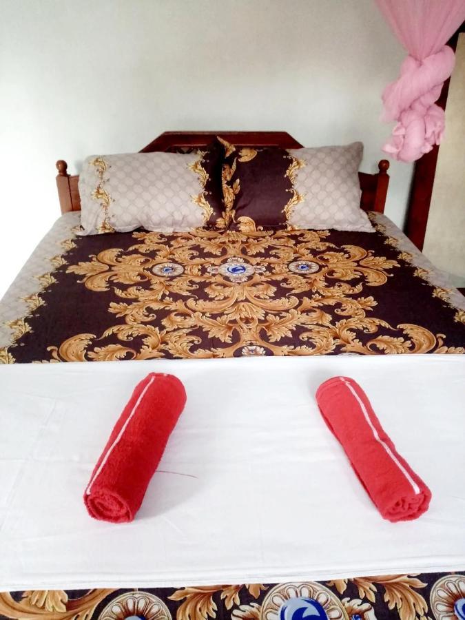 Chandi Mahal Homestay Kandy Esterno foto