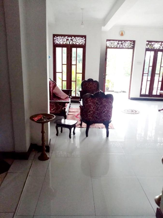 Chandi Mahal Homestay Kandy Esterno foto