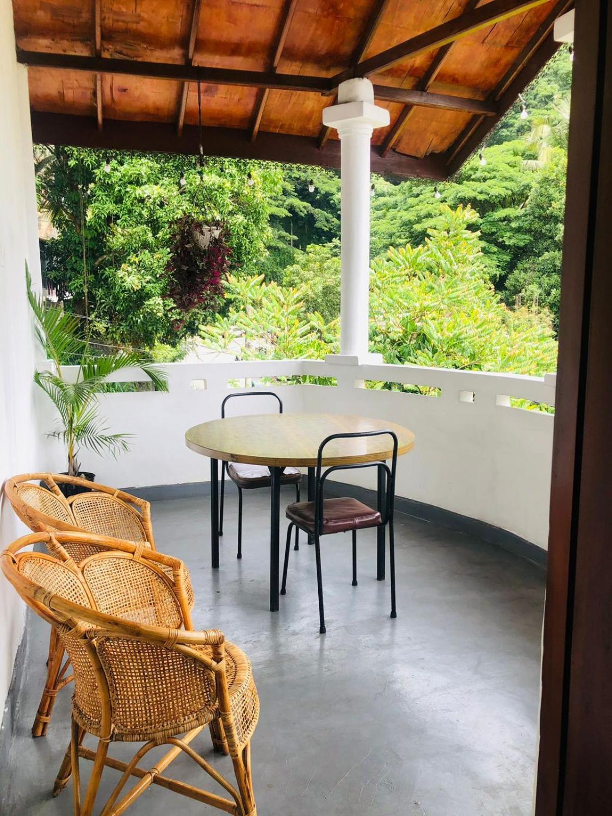 Chandi Mahal Homestay Kandy Esterno foto